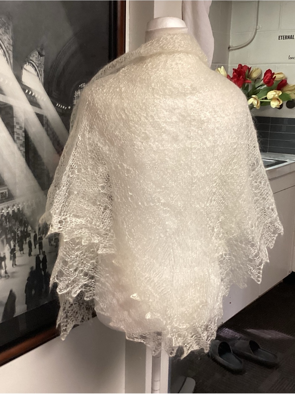 Elegant Cream Lace Shawl - Home Accents - Picture 2 of 5